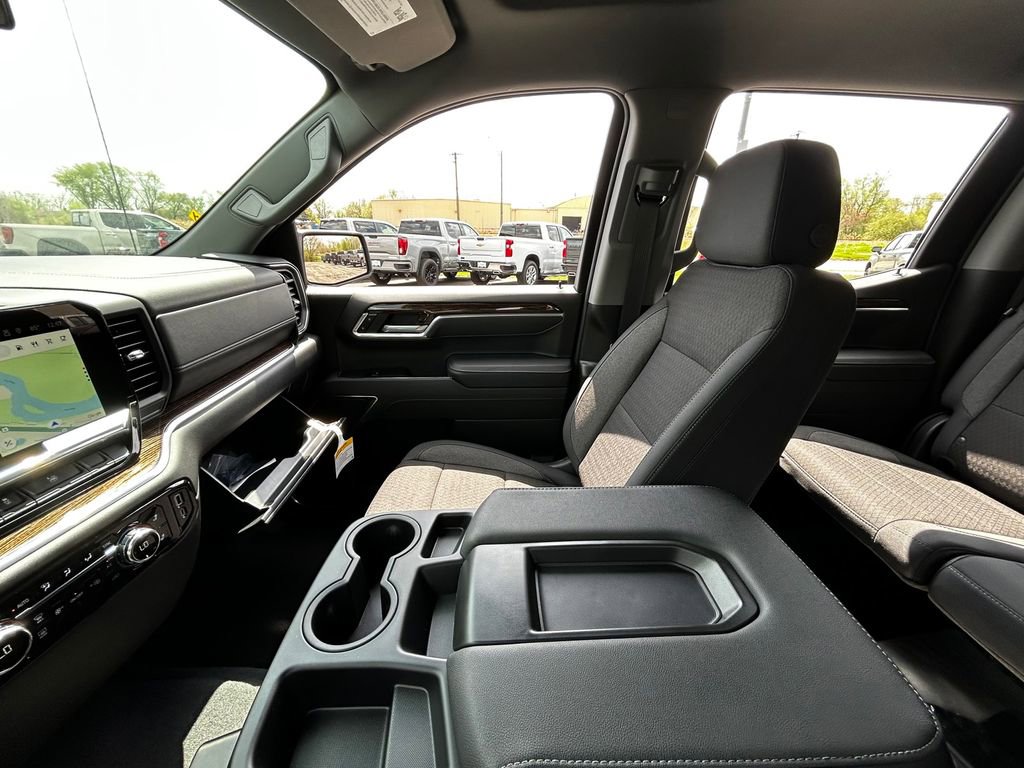2026 GMC Sierra 1500 SLE - Photo 16