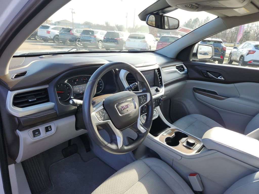 Used 2022 GMC Acadia SLE SUV