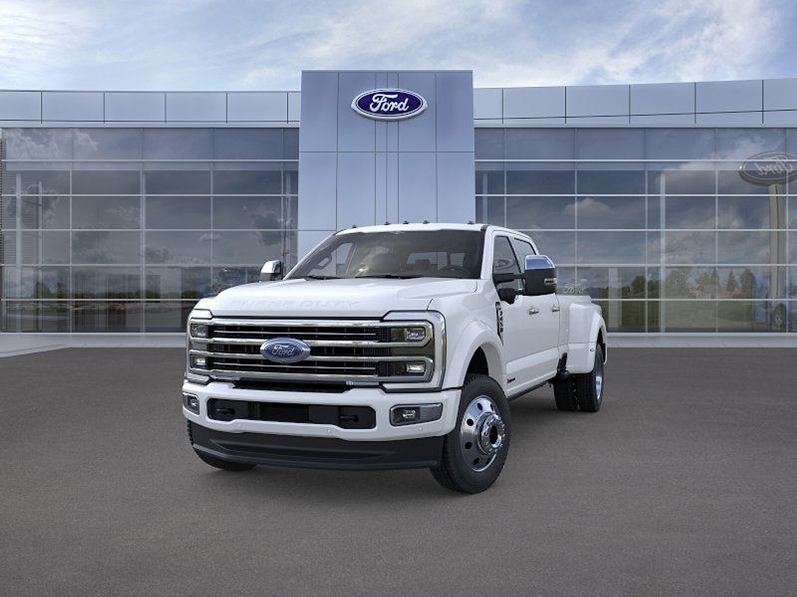 2025 Ford F-450 photo 2