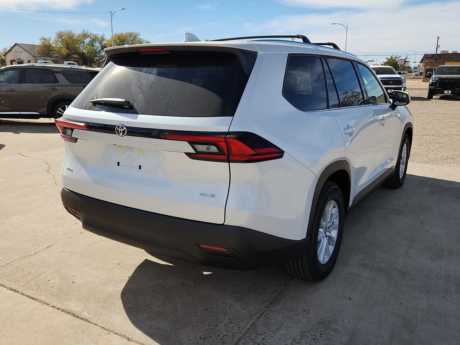 2026 Toyota Grand Highlander XLE photo 3