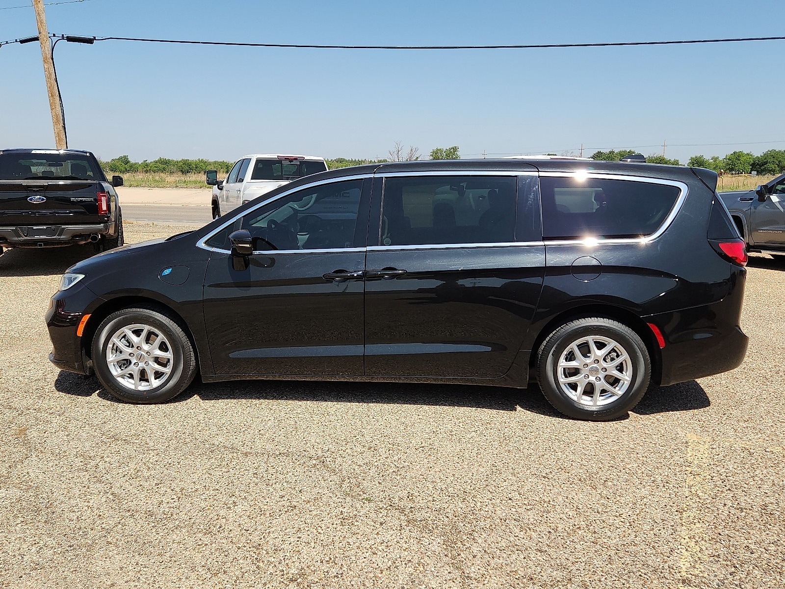 Used 2022 Chrysler Pacifica Hybrid Touring L with VIN 2C4RC1L76NR173919 for sale in Clovis, NM