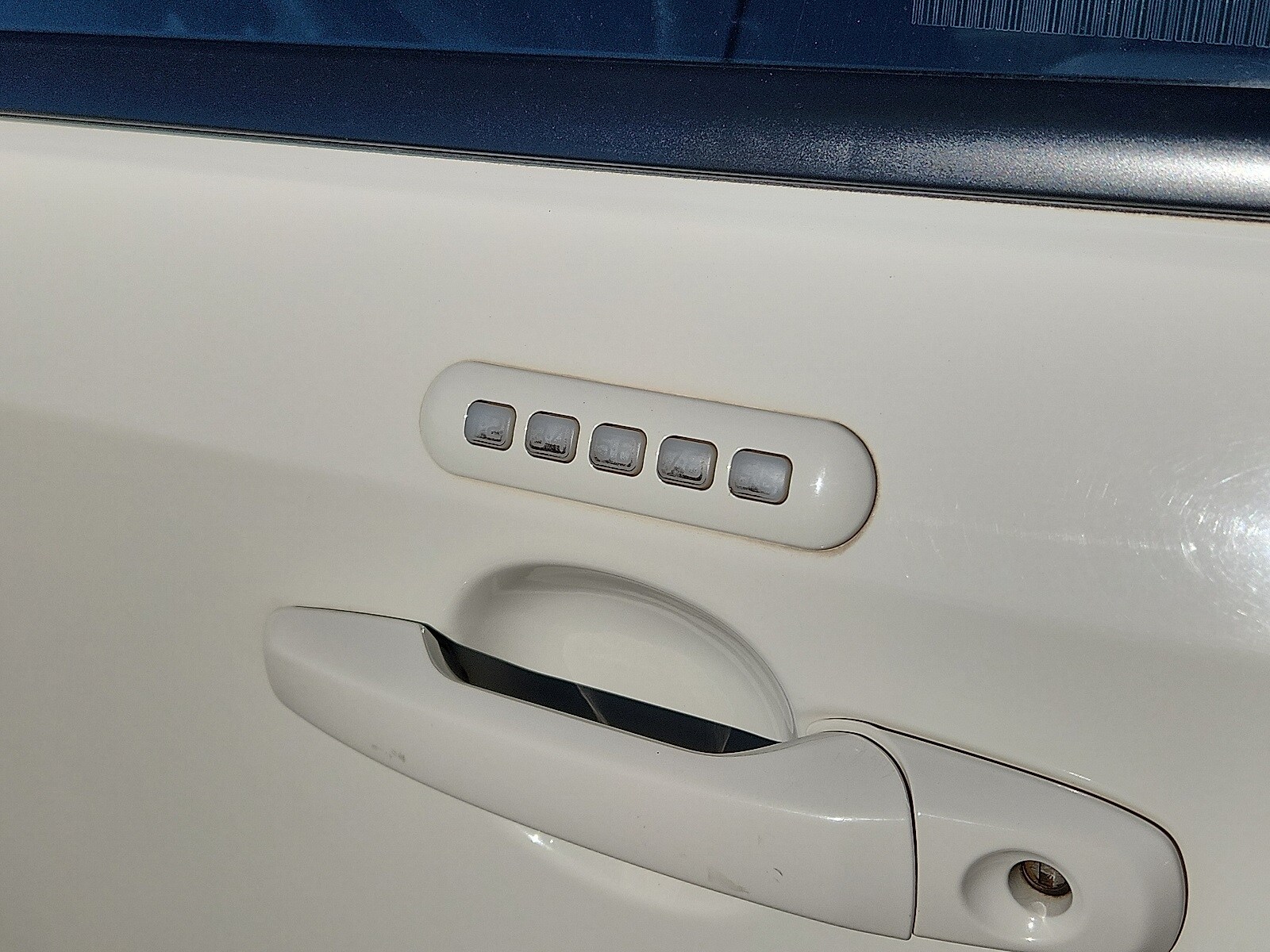 2013 Ford Edge SEL Sport photo 2