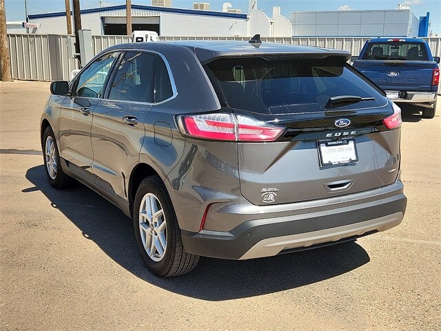 2024 Ford Edge SEL photo 3