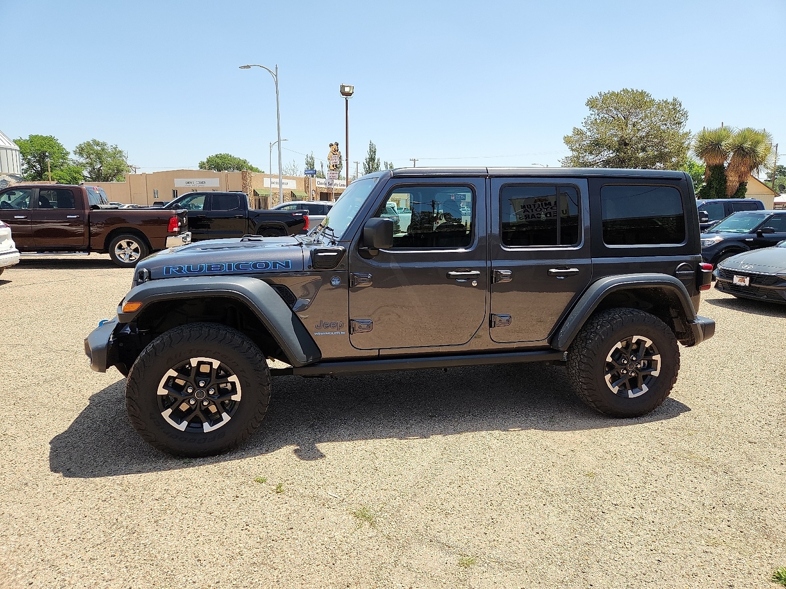 Used 2024 Jeep Wrangler 4xe Rubicon 4XE with VIN 1C4RJXR69RW242008 for sale in Clovis, NM