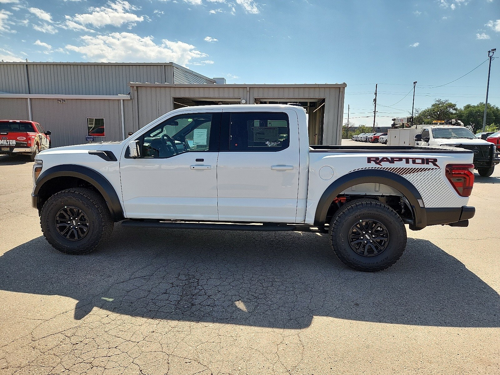 2025 Ford F-150 Raptor photo 2