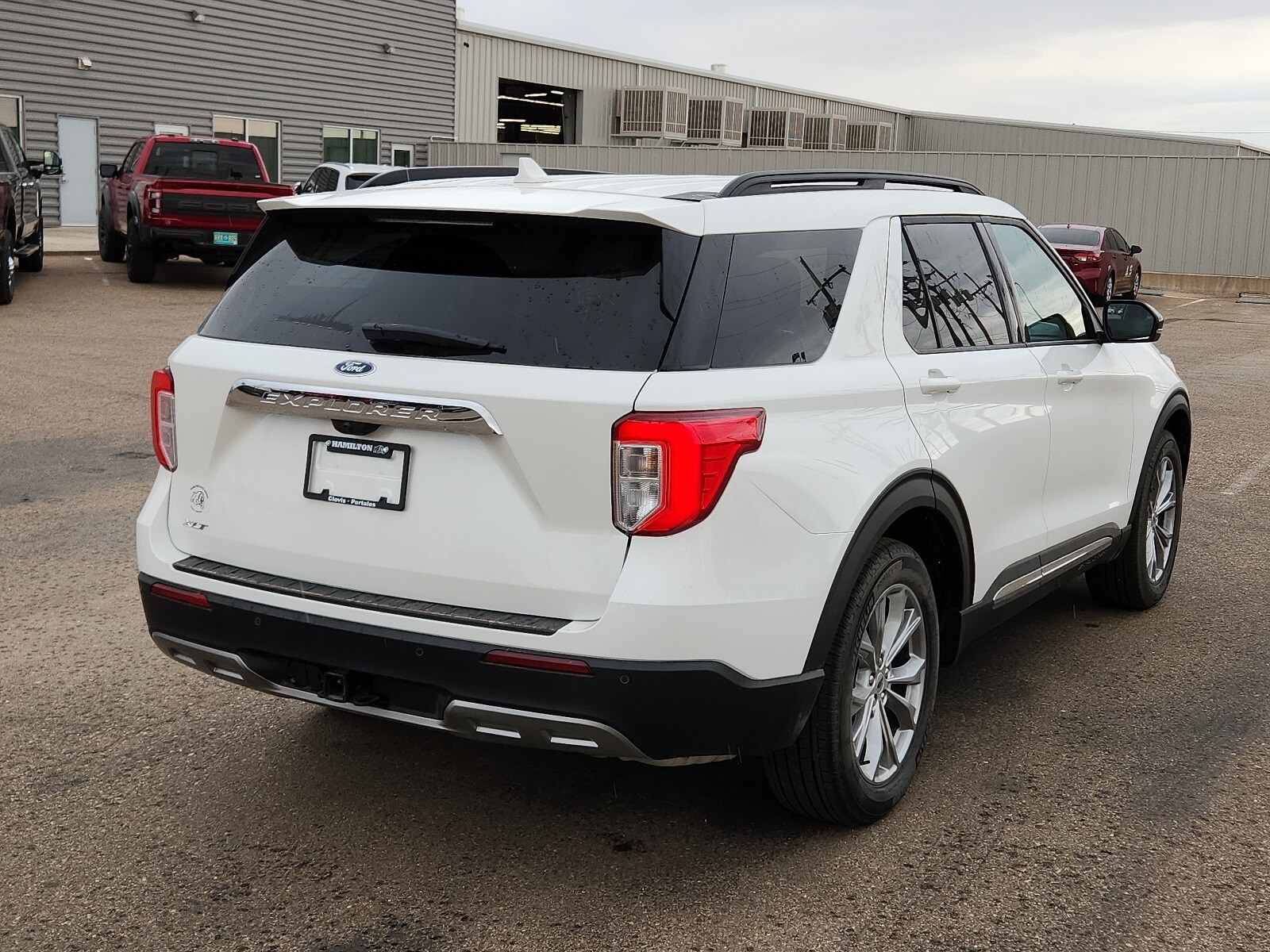 2024 Ford Explorer XLT photo 4