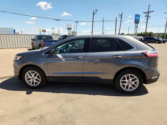2024 Ford Edge SEL photo 2