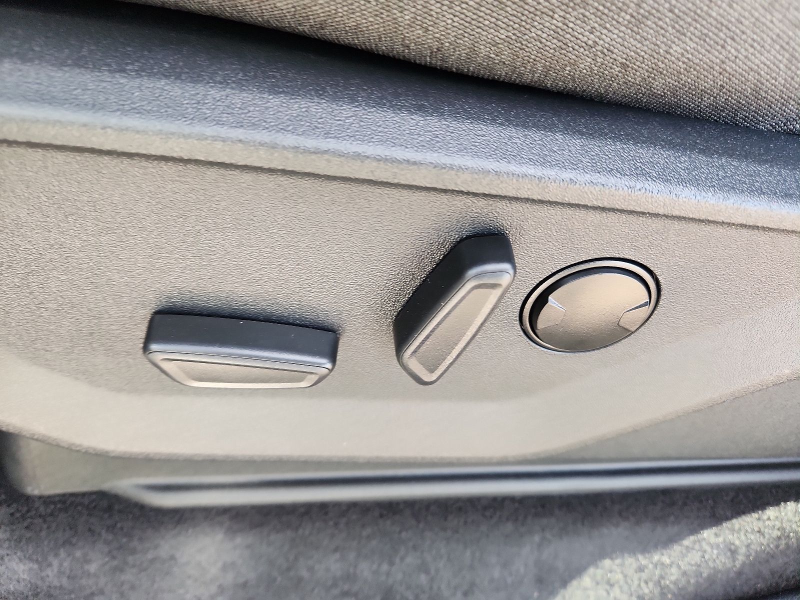 2025 Ford F-150 XLT - Photo 12