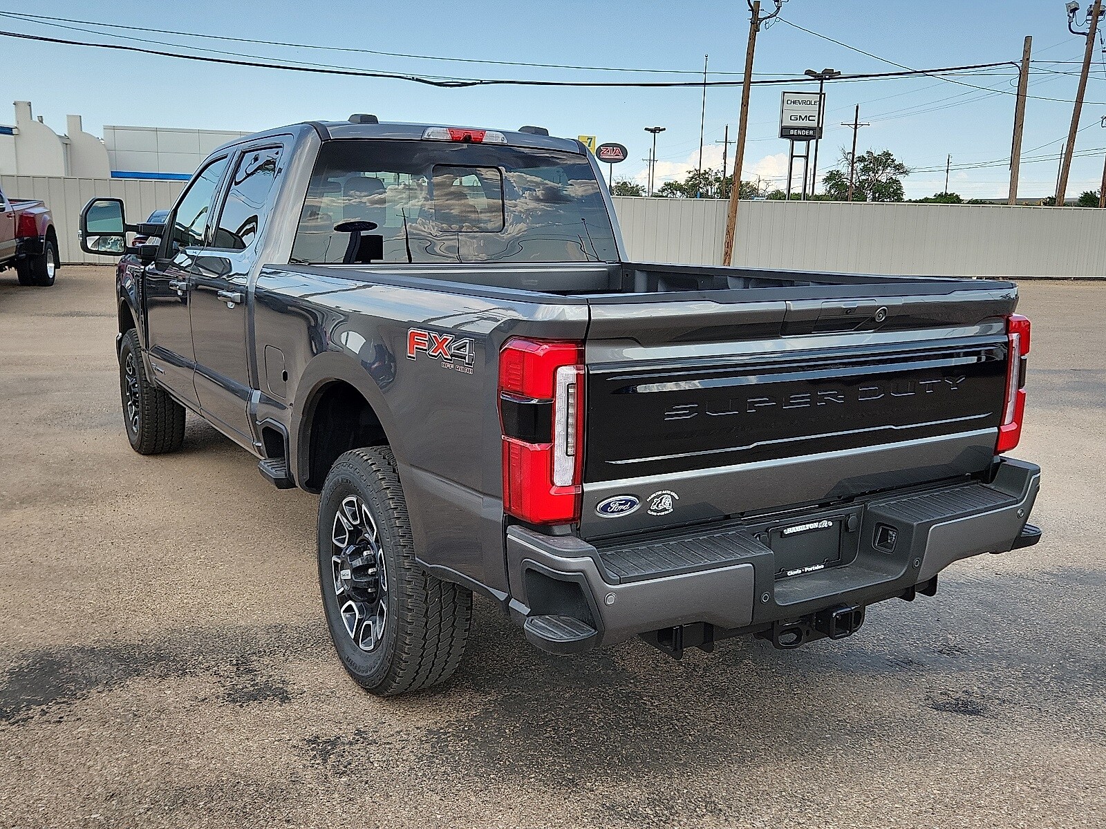 2025 Ford F-250 Platinum photo 2