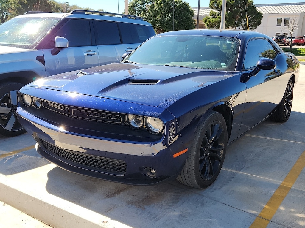 Used 2016 Dodge Challenger SXT Coupe