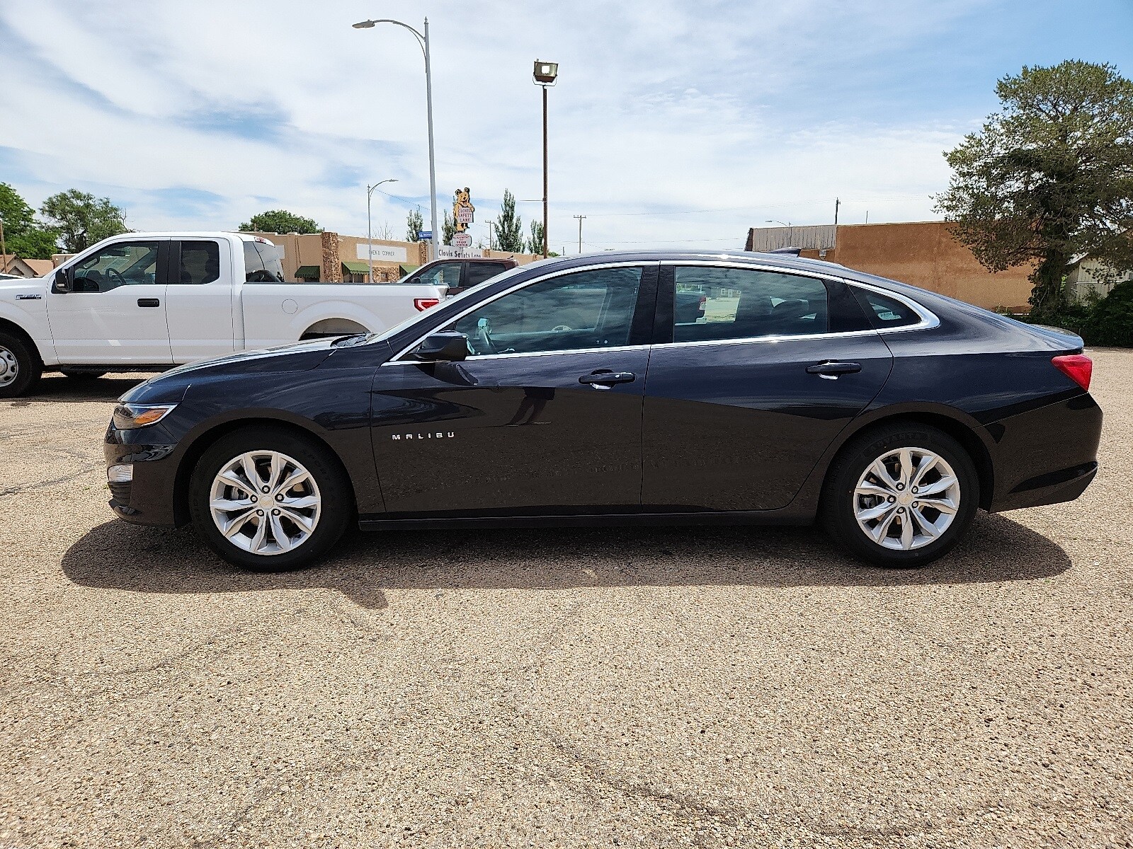 Used 2023 Chevrolet Malibu 1LT with VIN 1G1ZD5ST3PF214917 for sale in Clovis, NM
