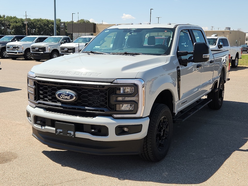 New 2025 Ford F-250  Truck Crew Cab