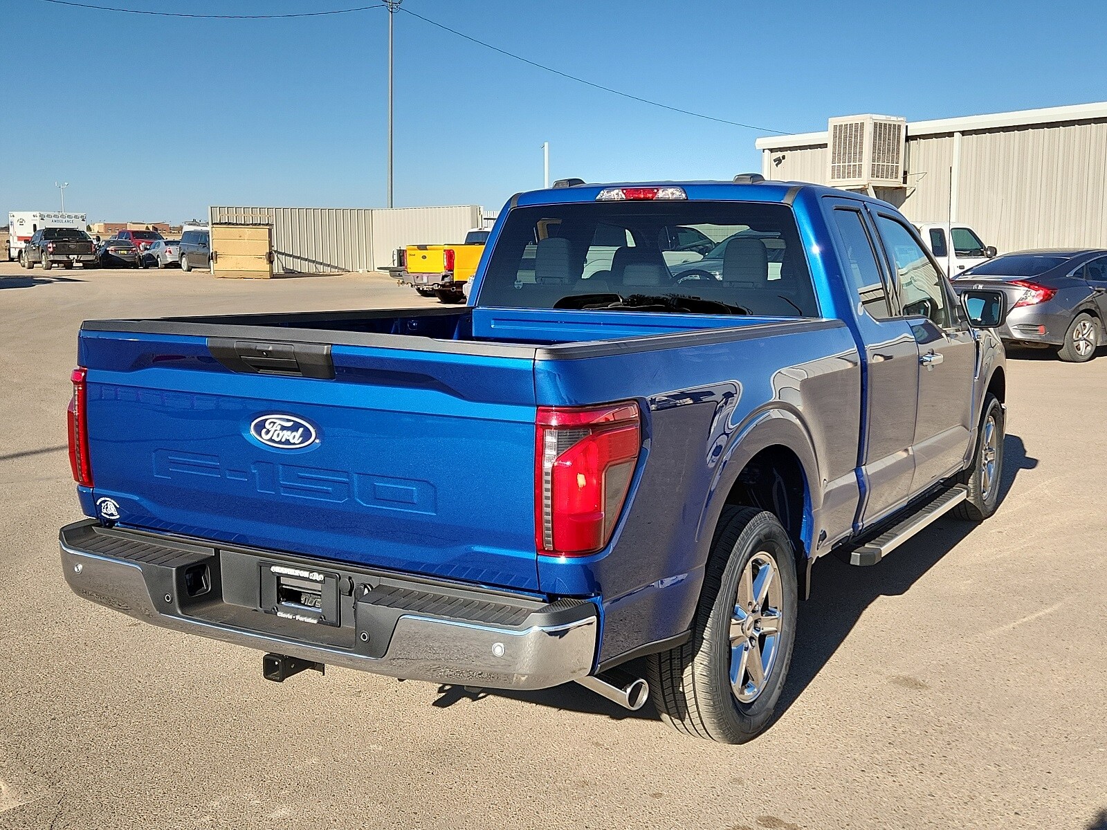 2025 Ford F-150 XLT photo 4