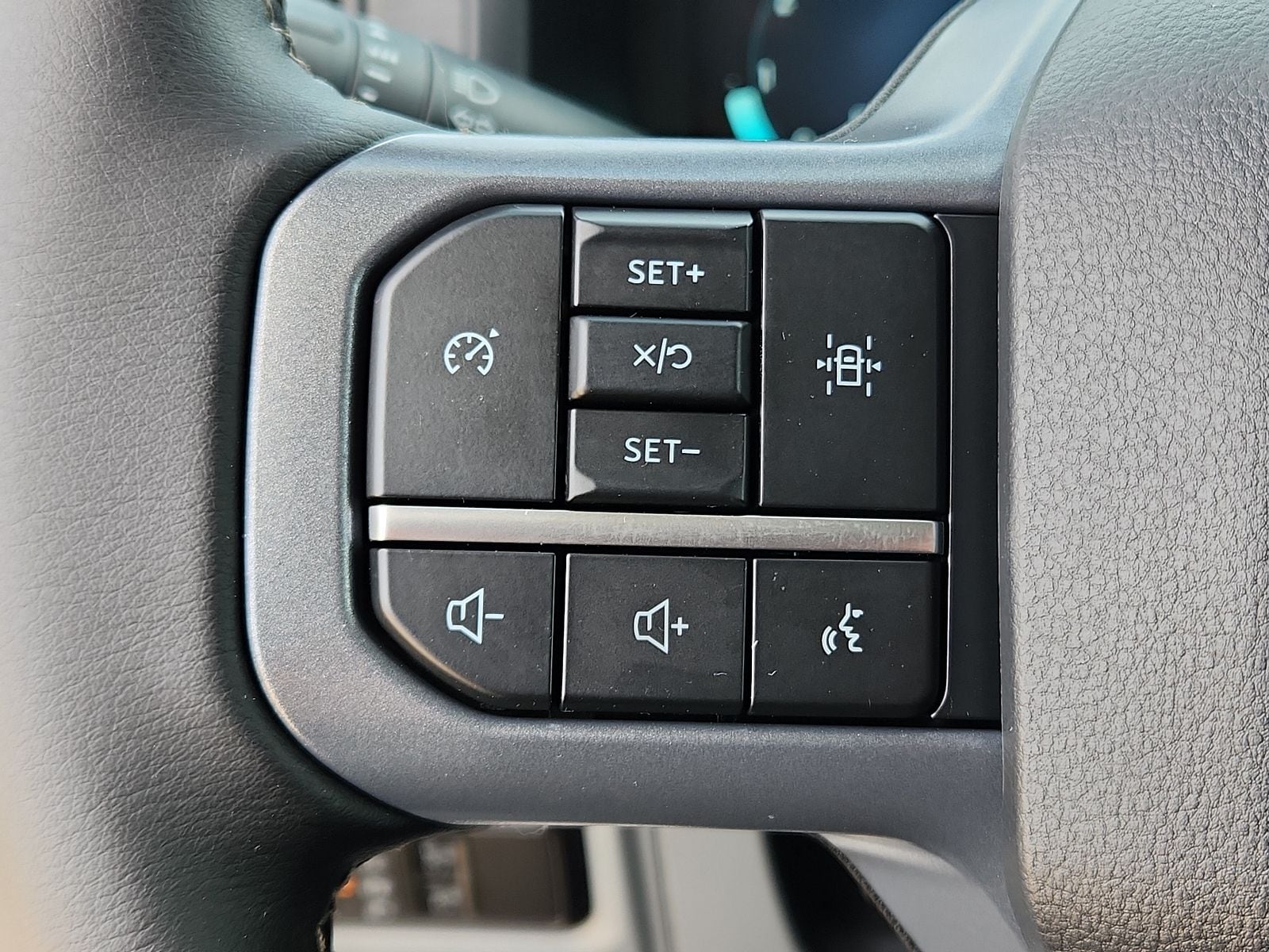 2025 Ford F-150 XLT - Photo 19