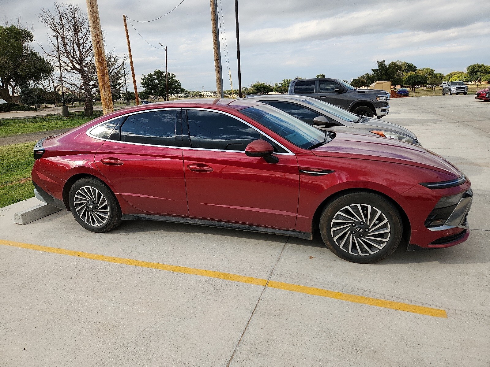 2024 Hyundai Sonata Hybrid SEL photo 4