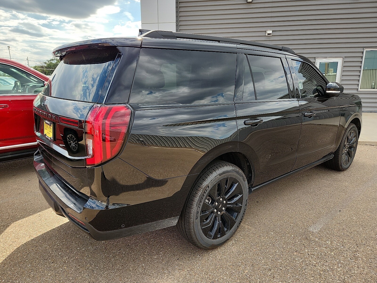 2025 Ford Expedition Platinum photo 3