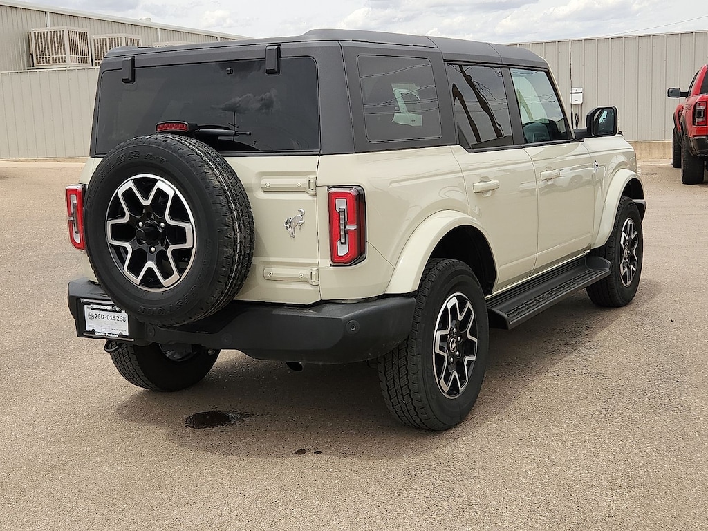 New 2025 Ford Bronco Outer Banks SUV