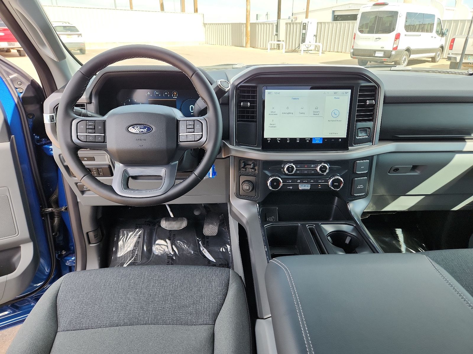 2025 Ford F-150 XLT - Photo 8