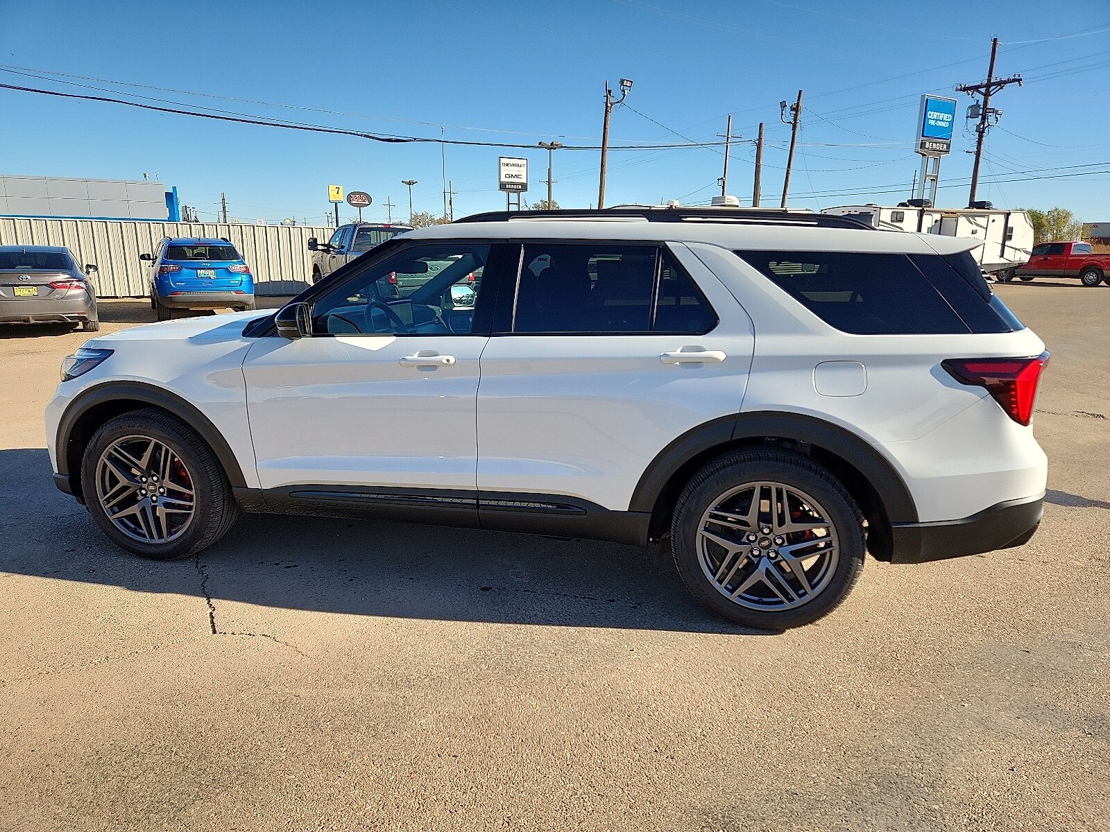 2026 Ford Explorer ST photo 2