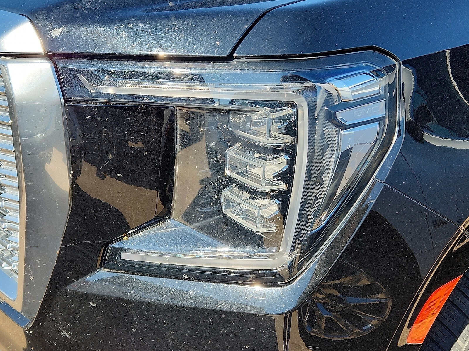 2021 Gmc Yukon XL Denali photo 2