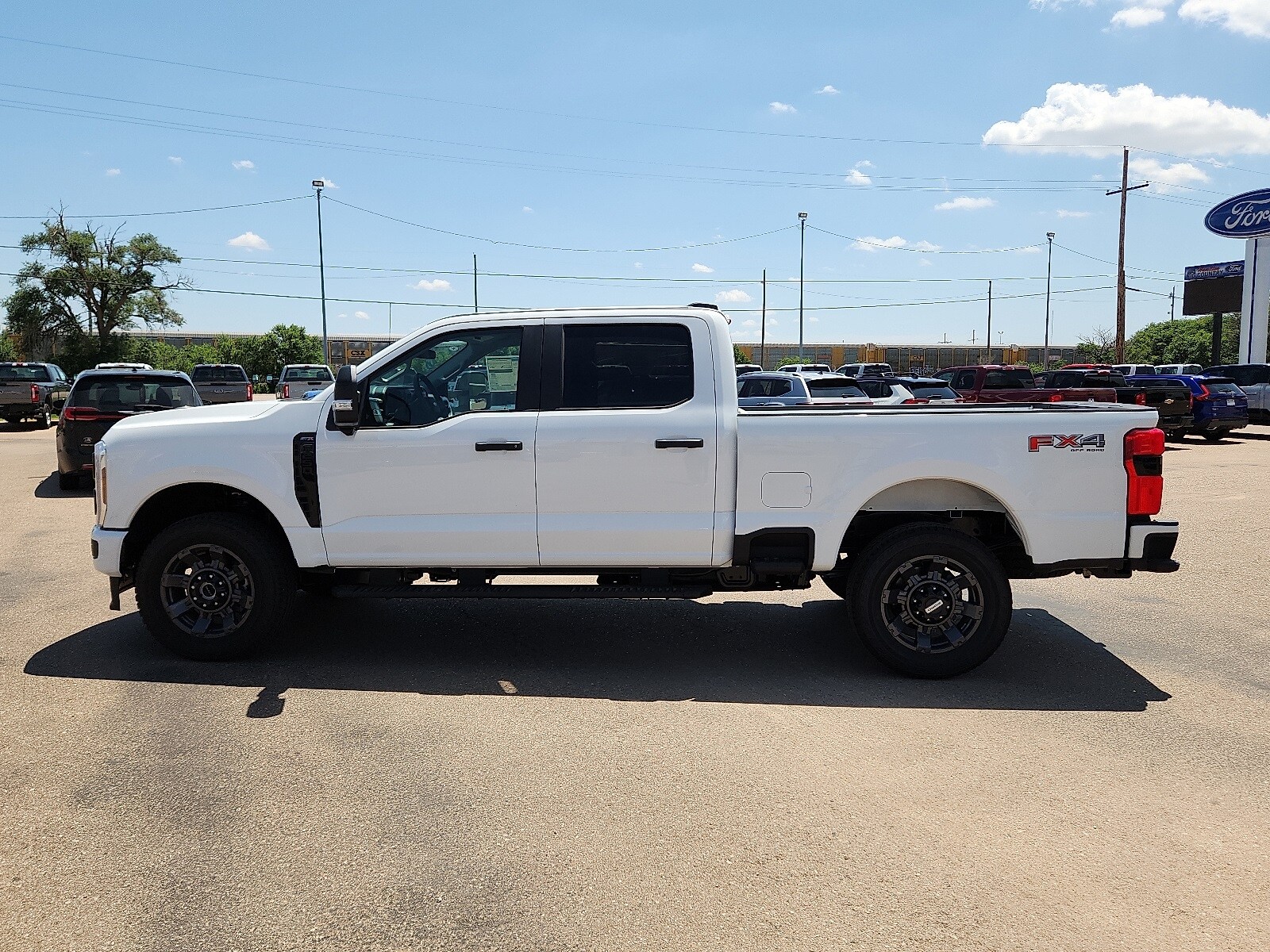 2025 Ford F-250 photo 2