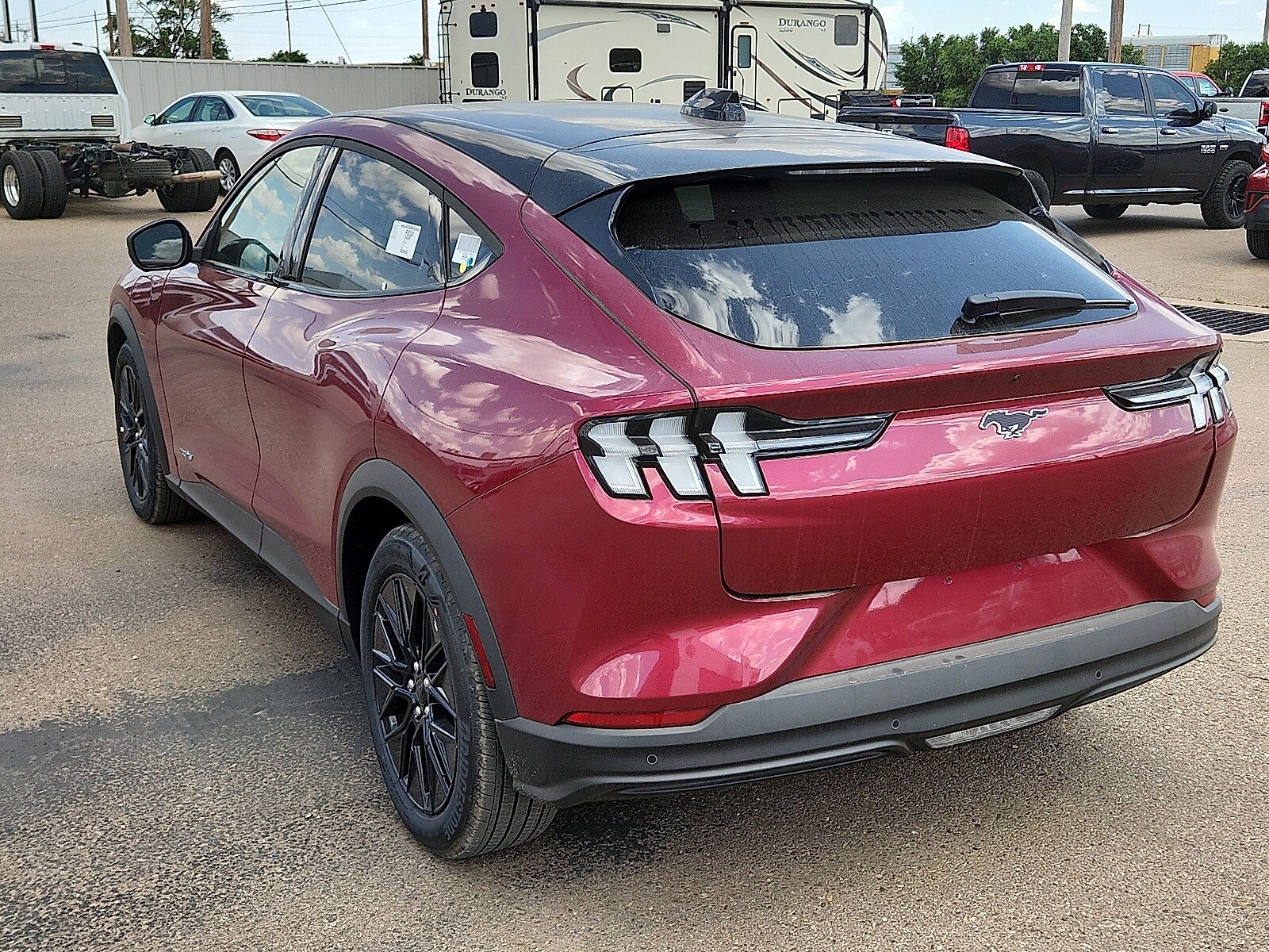 2025 Ford Mustang Mach-E Select photo 3