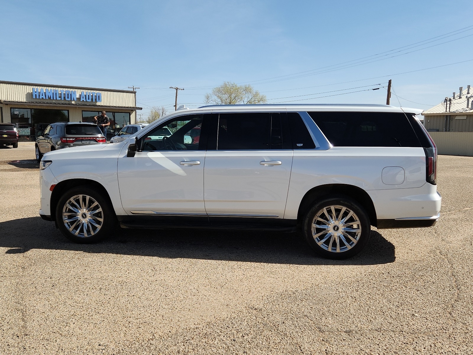 Used 2021 Cadillac Escalade ESV Premium Luxury with VIN 1GYS4KKL3MR403613 for sale in Clovis, NM