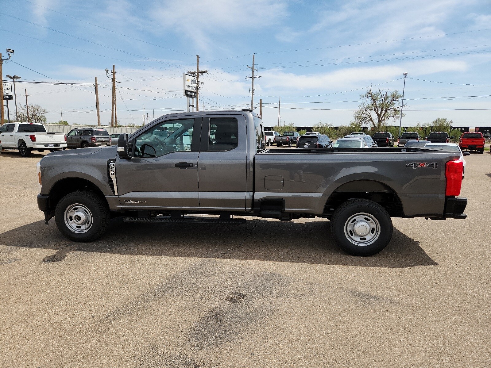 2025 Ford F-250 photo 2