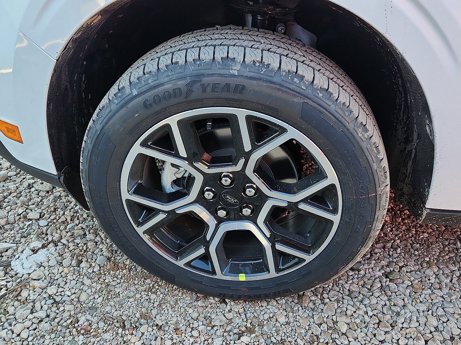 2026 Ford Maverick Lariat photo 2