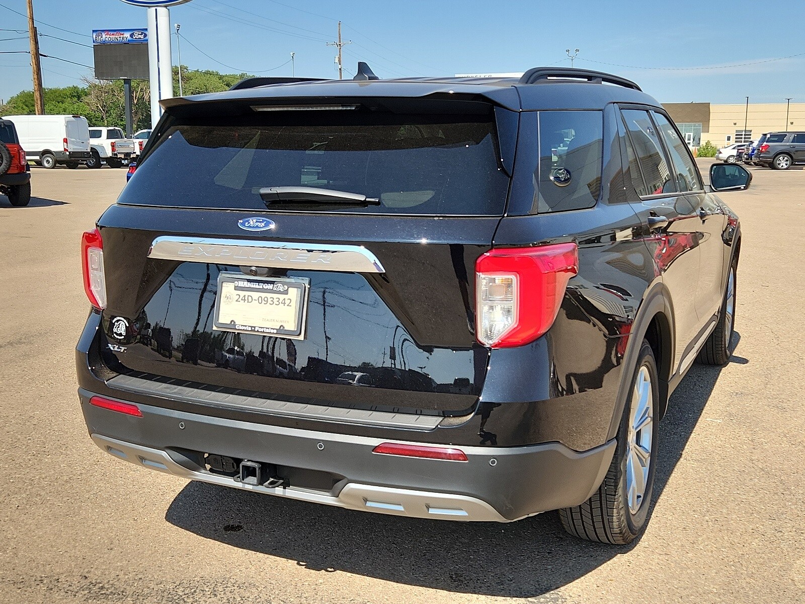 2024 Ford Explorer XLT photo 4