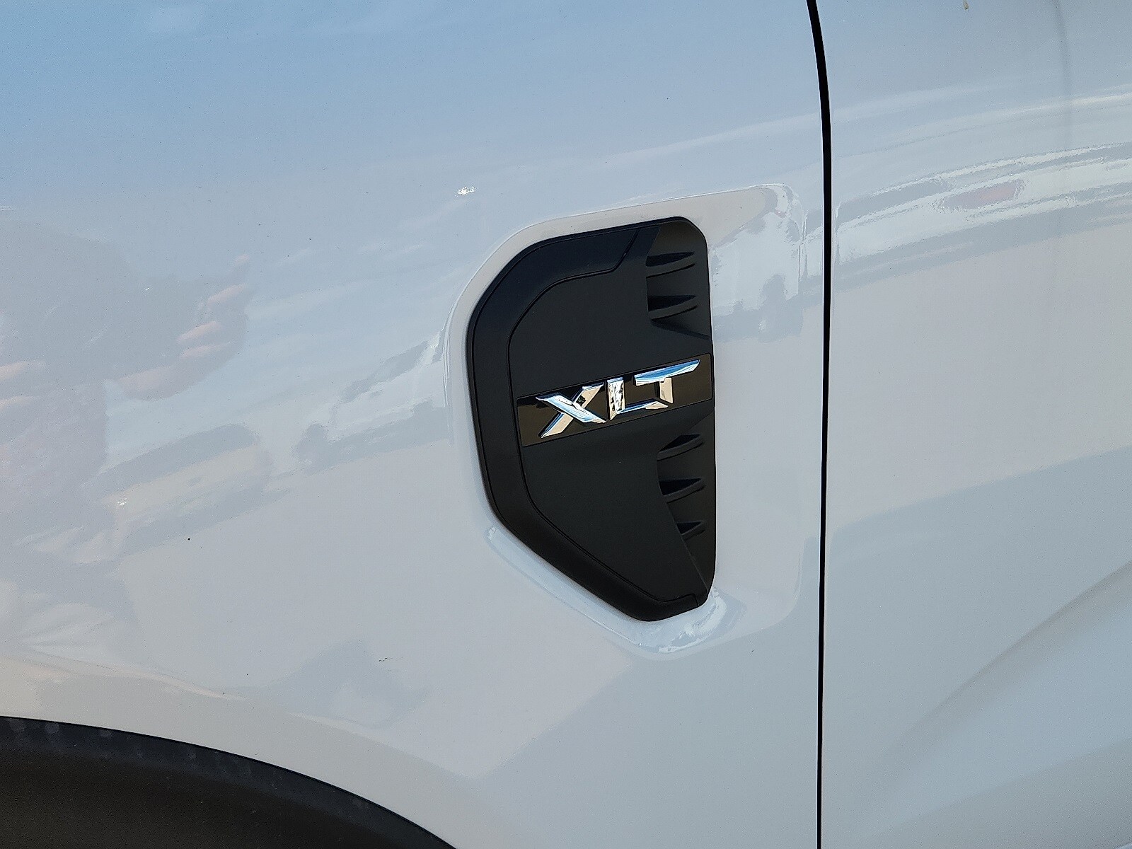 2025 Ford Ranger XLT photo 3