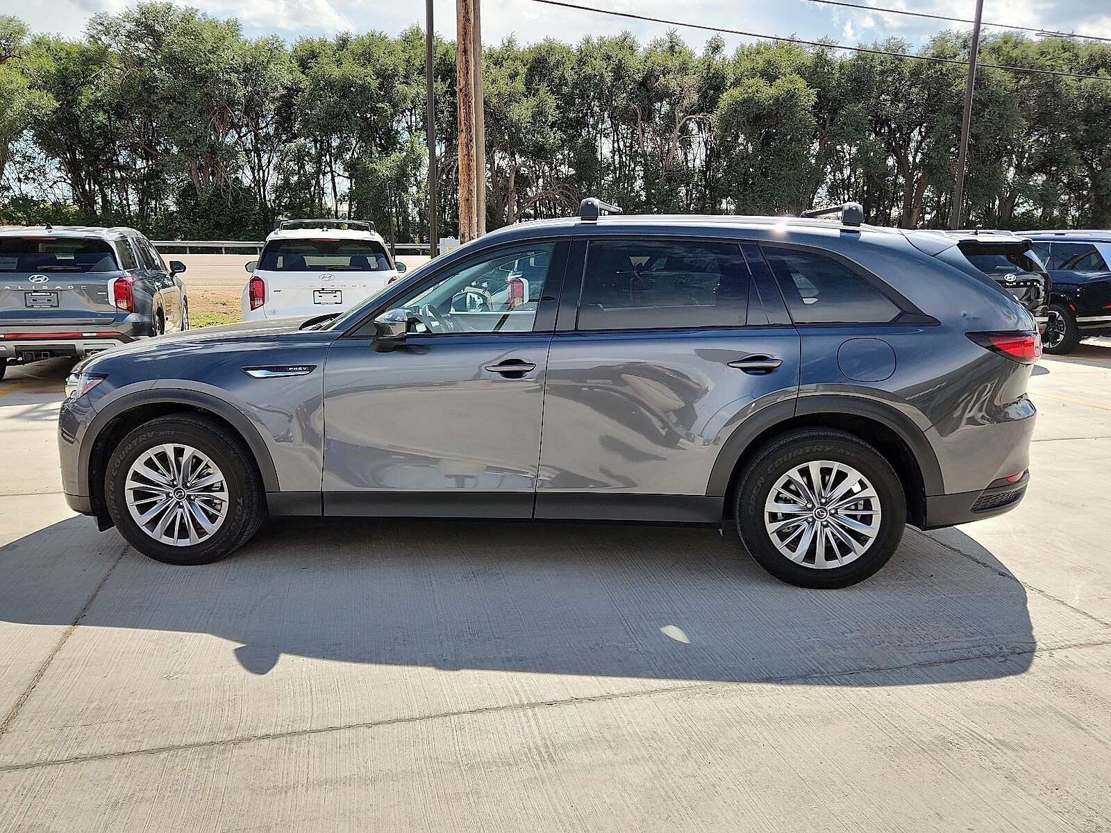 2024 Mazda CX-90 Plug-in Hybrid Preferred photo 2