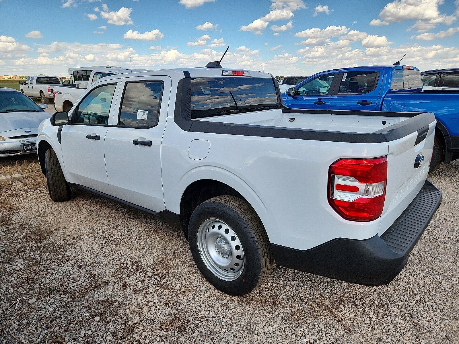 2025 Ford Maverick XL photo 3
