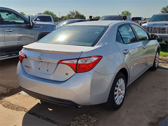 2016 Toyota Corolla S photo 4