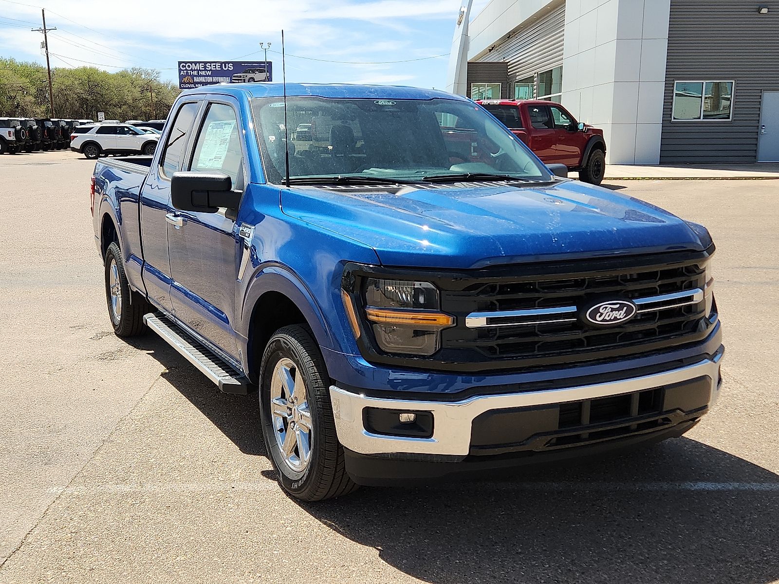 2025 Ford F-150 XLT - Photo 6