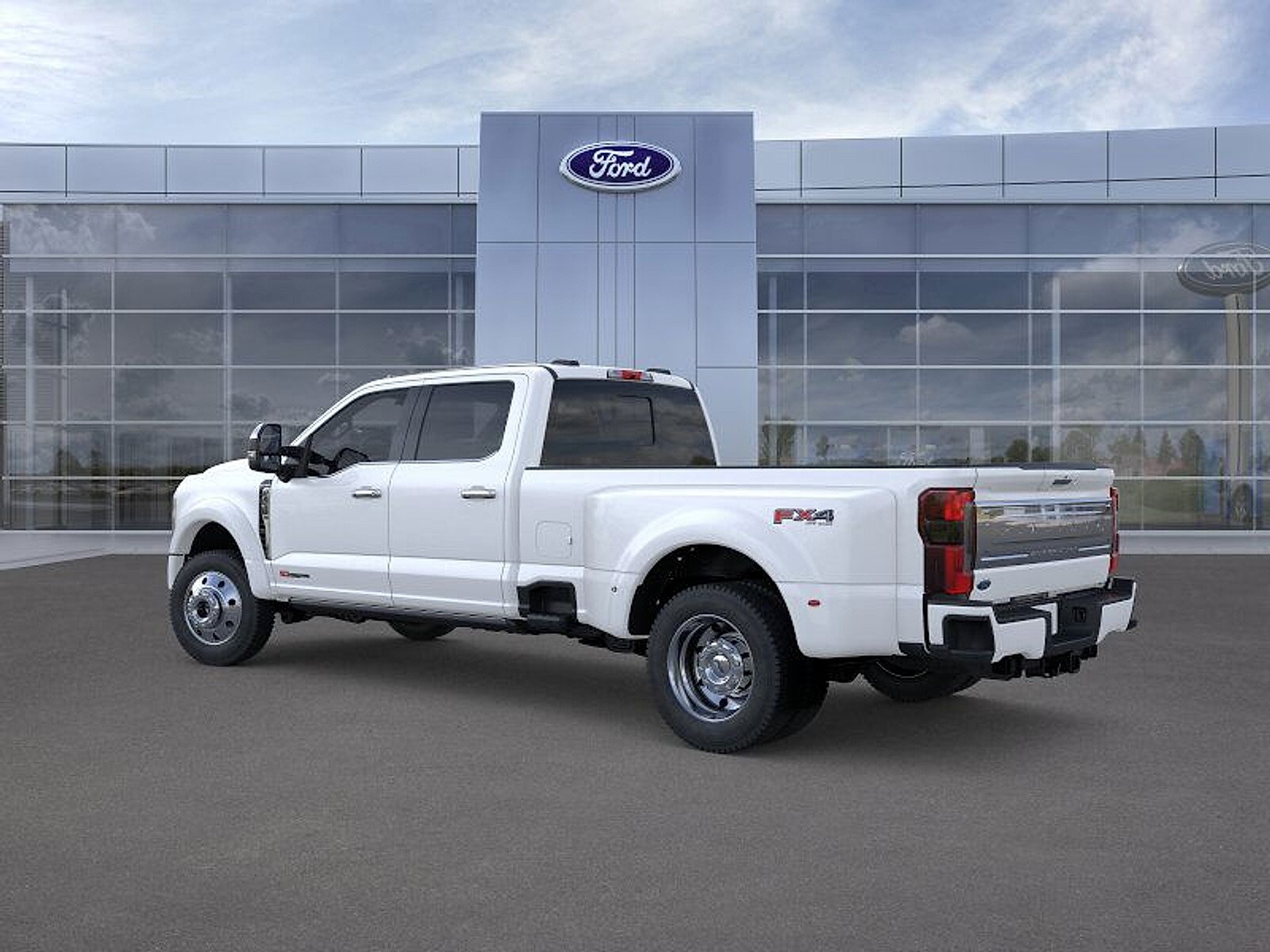 2025 Ford F-450 photo 4
