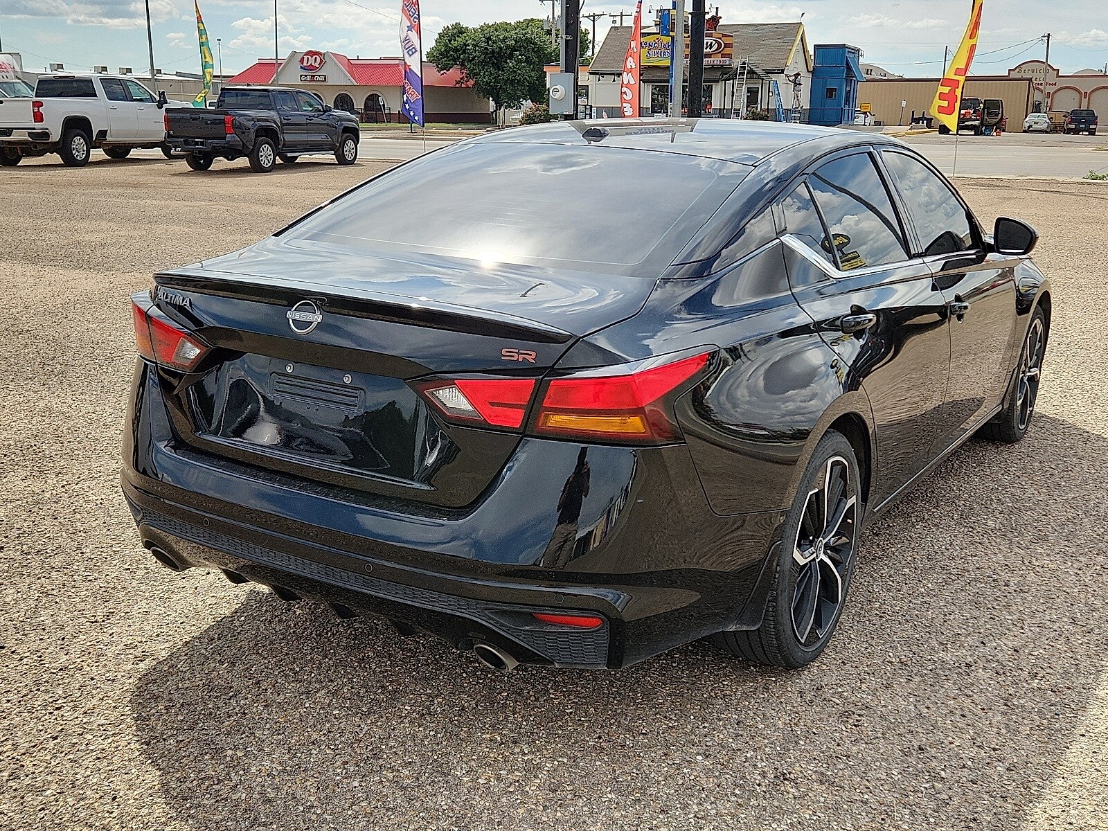 2024 Nissan Altima 2.5 SR photo 4