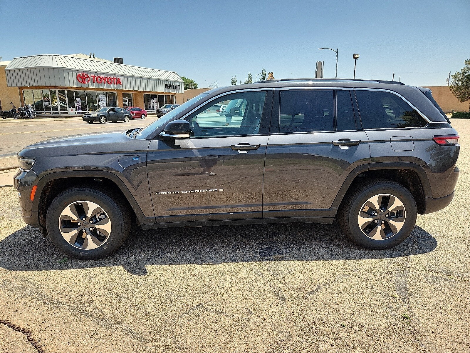 Used 2023 Jeep Grand Cherokee 4xe with VIN 1C4RJYB67PC633642 for sale in Clovis, NM