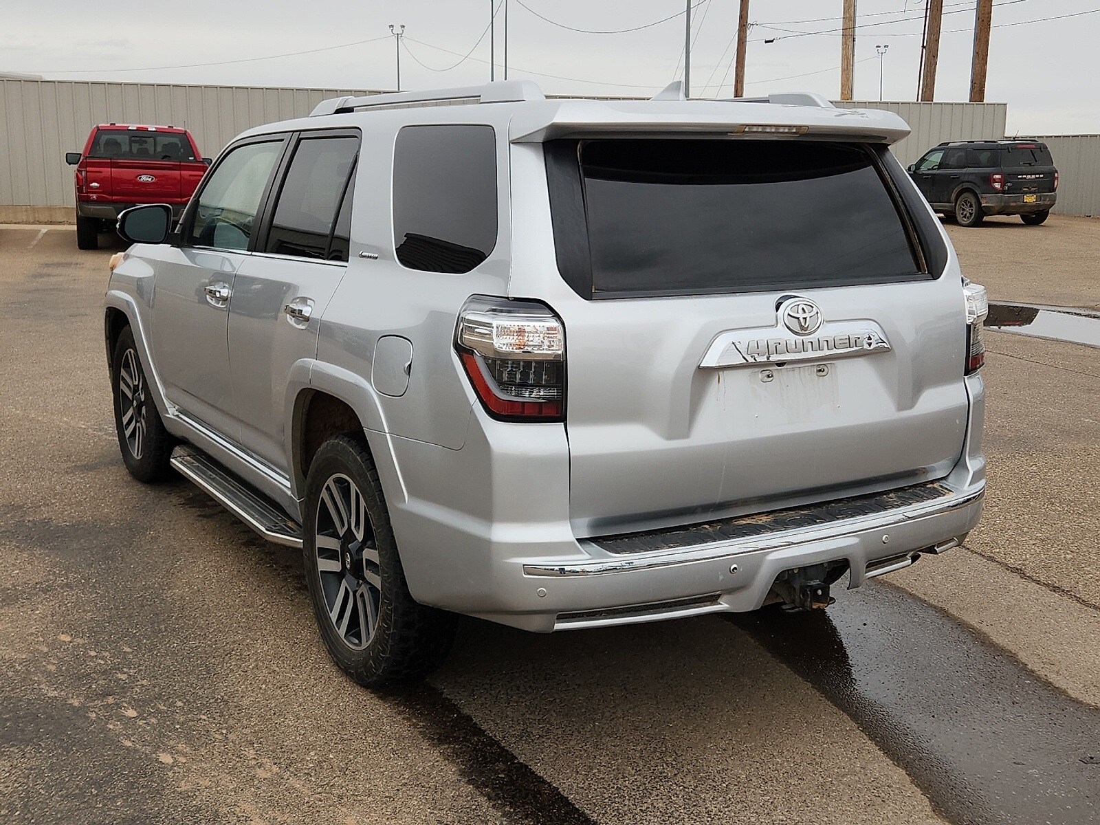 2016 Toyota 4Runner Limited photo 3