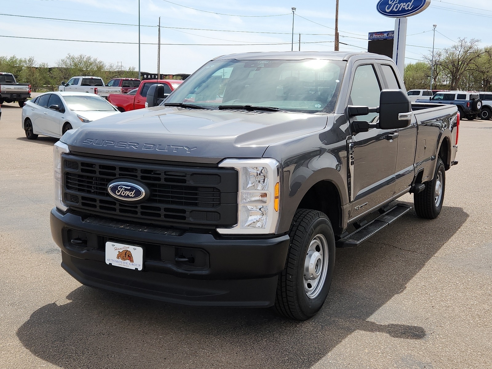 2025 Ford F-250 Super Duty XL's photo