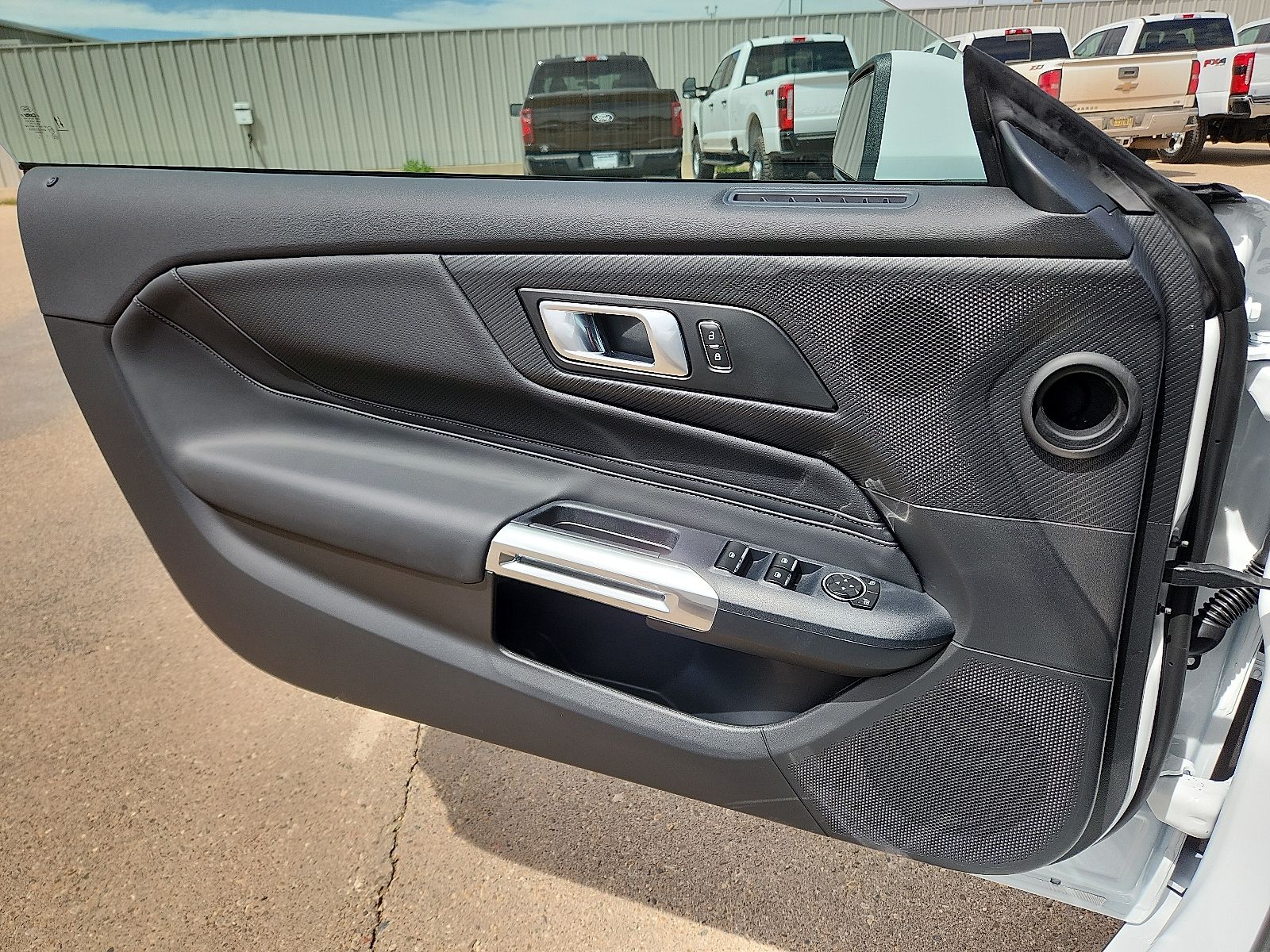 2025 Ford Mustang GT Premium Convertible - Photo 12