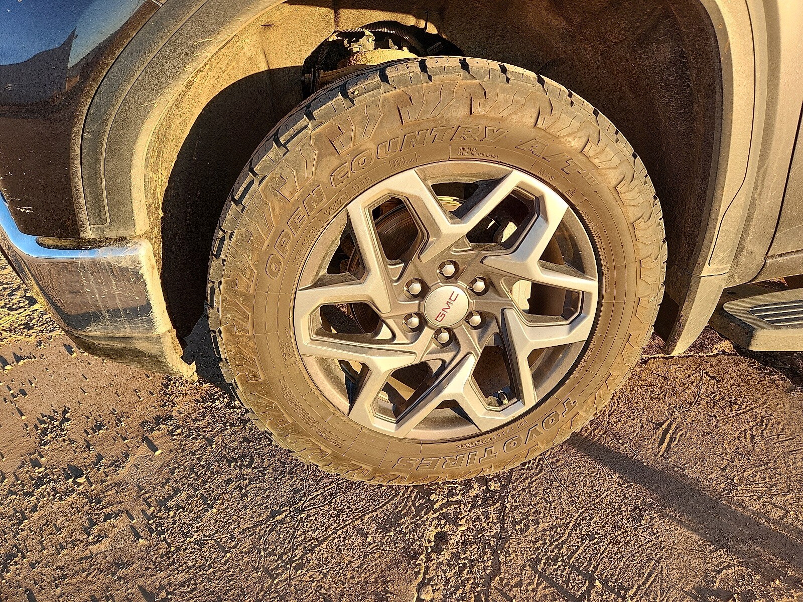 2024 Gmc Sierra 1500 SLT photo 2