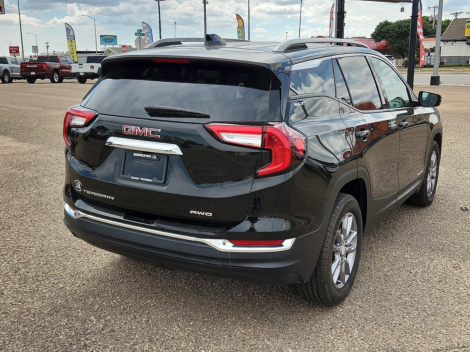 2024 Gmc Terrain SLT photo 2