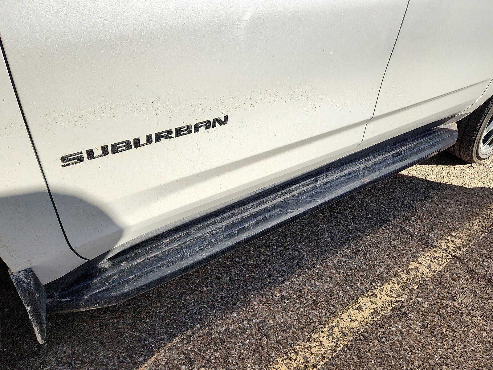 2022 Chevrolet Suburban RST photo 4