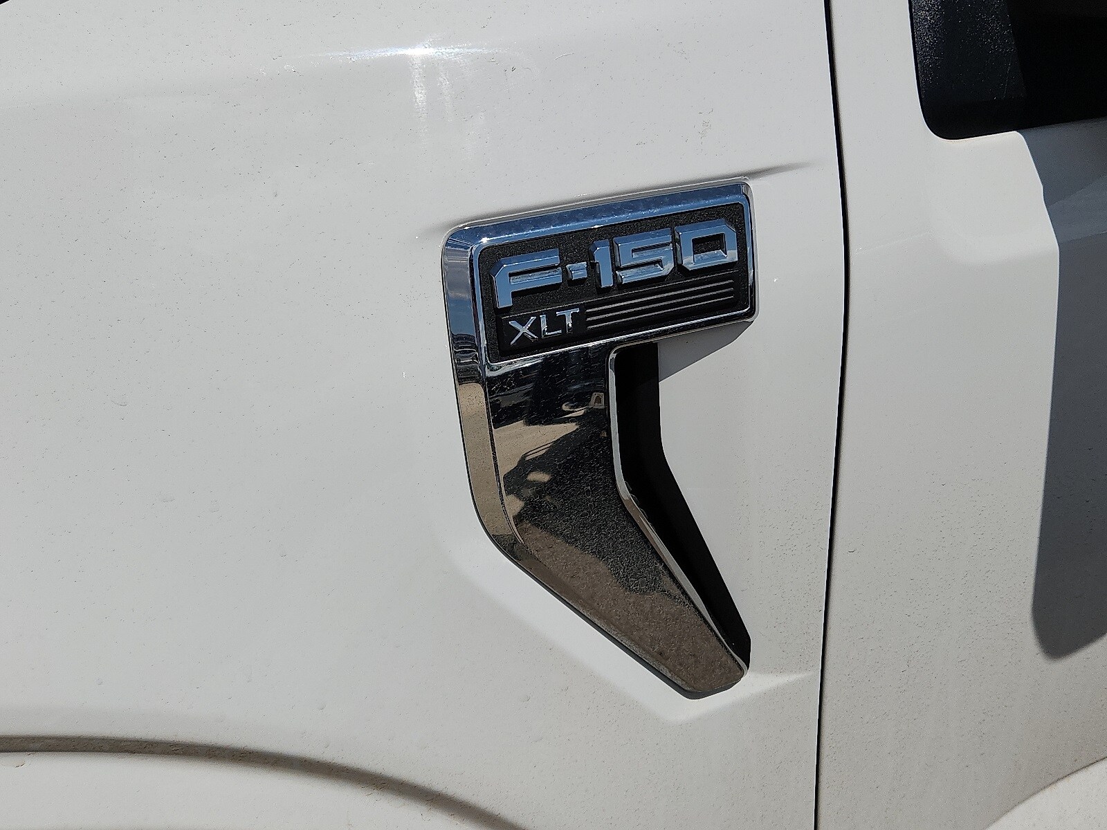 2024 Ford F-150 XLT photo 2