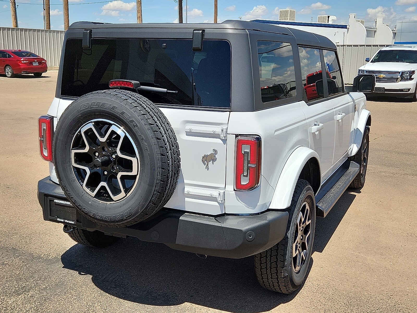 2025 Ford Bronco Outer Banks photo 4