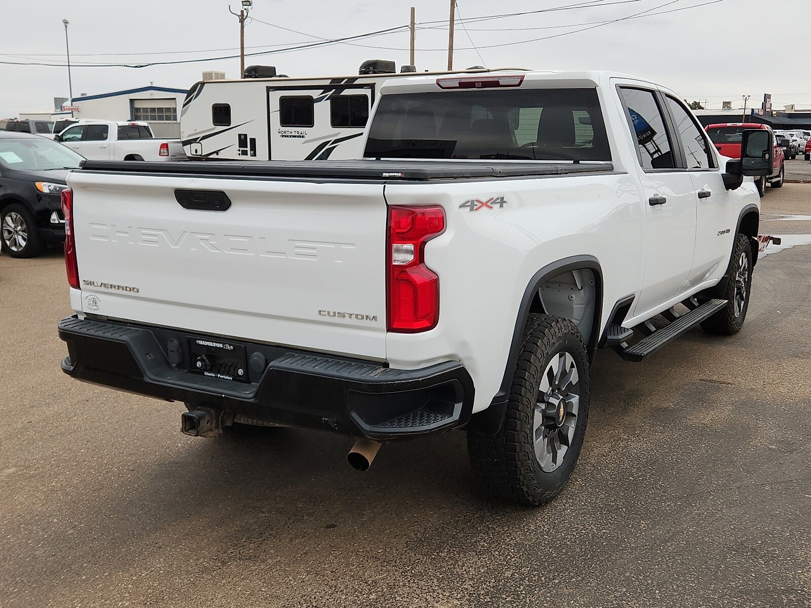 2021 Chevrolet Silverado 2500HD Custom photo 3