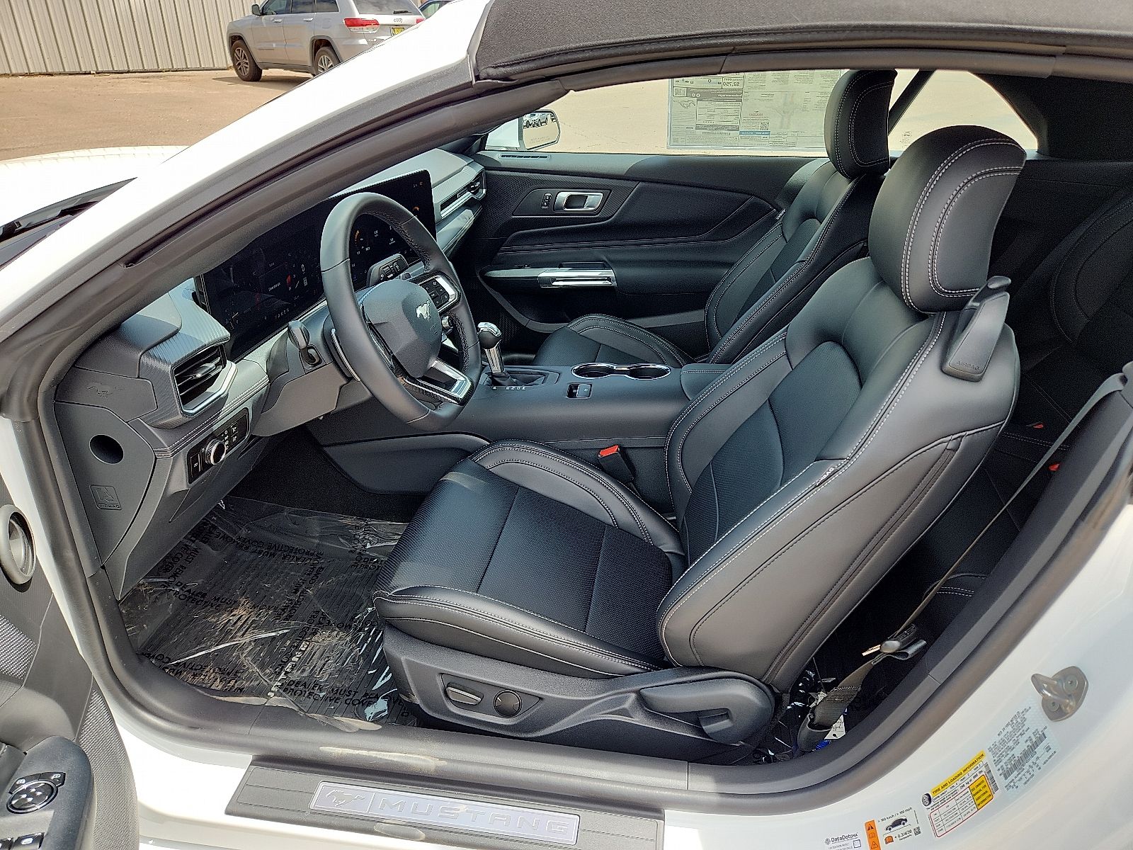 2025 Ford Mustang GT Premium Convertible - Photo 11