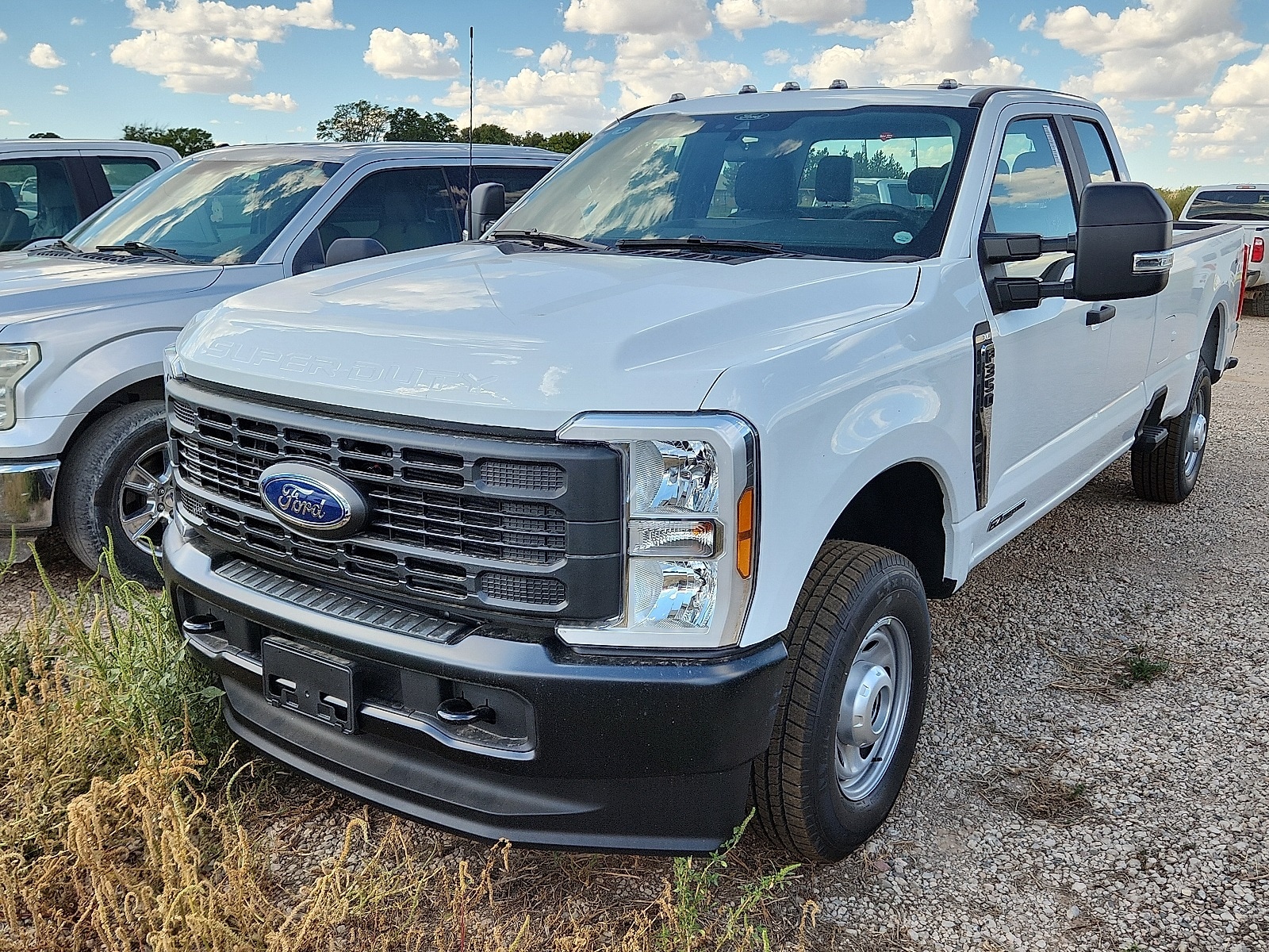 2026 Ford F-350 Super Duty XL's photo