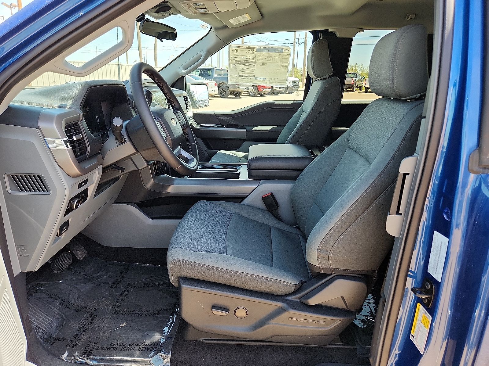 2025 Ford F-150 XLT - Photo 11